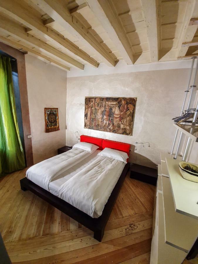 Flora Inn, Flora I - Nel Cuore Di Bergamo Alta Extérieur photo
